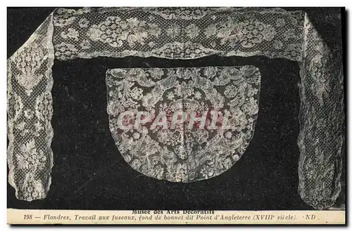 Cartes postales Folklore Dentelle Dentelliere Musee des Arts Decoratifs Flandres Travail aux fuseaux fond de bon