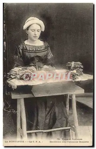 Cartes postales Folklore Dentelle Dentelliere avec l&#39ancienne bonnette Normandie