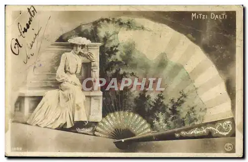 Cartes postales Fantaisie Femme Eventail Miss Dalti