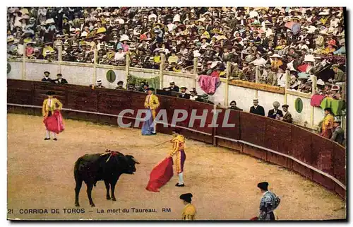 Cartes postales Corrida Course de Taureaux La mort du taureau