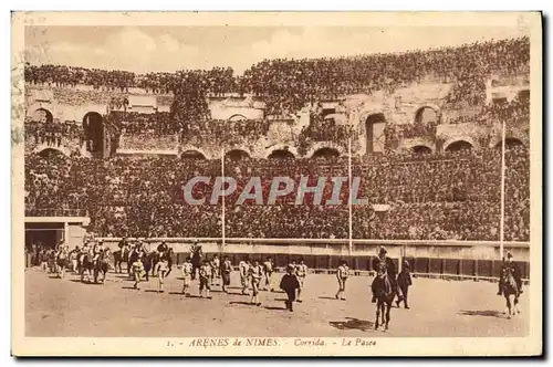 Cartes postales Corrida Course de Taureaux Arenes de Nimes Corrida La Paseo