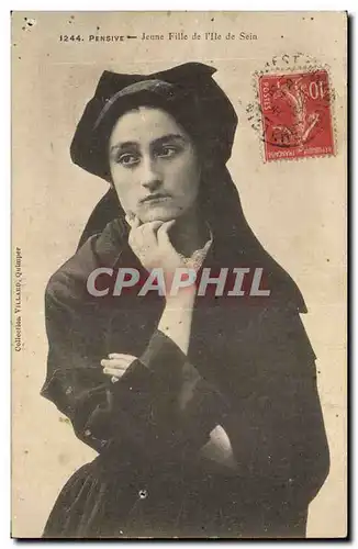 Cartes postales Folklore Pensive Jeune fille de l&#39Ile de Sein
