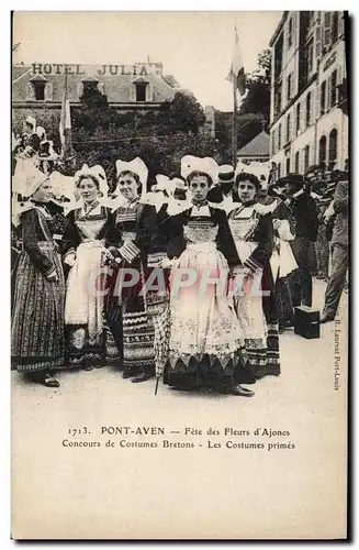 Ansichtskarte AK Folklore Pont Aven Fete des fleurs d&#39ajoncs Concours de costumes bretons Les costumes primes