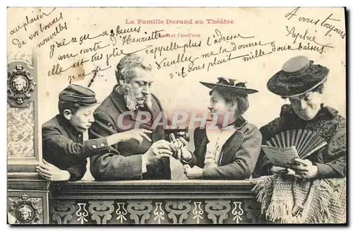 Cartes postales Fantaisie Femme Eventail La famille Durand au theatre