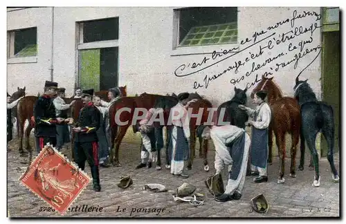 Ansichtskarte AK Militaria Artillerie Le pansage Chevaux