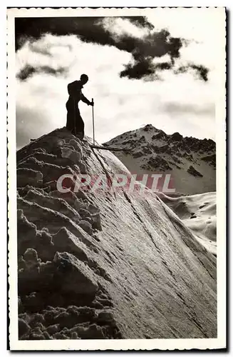 Ansichtskarte AK Alpinisme Les Alpes de Provence en hiver Passage d&#39une crete