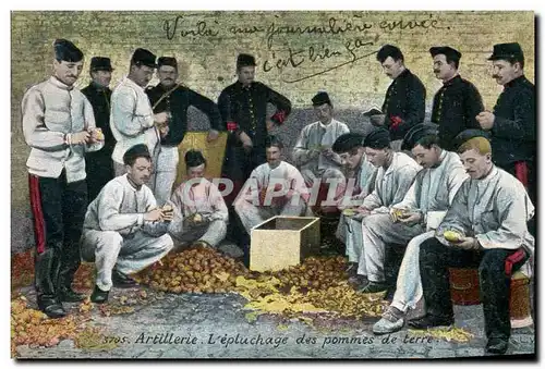 Ansichtskarte AK Militaria Artillerie L&#39epluchage des pommes de terre