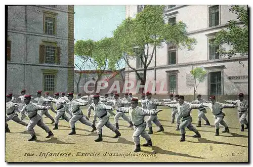 Cartes postales Militaria Infanterie Exercice d&#39assouplissement Gymnastique