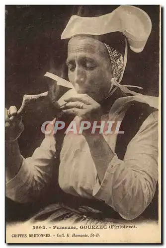 Cartes postales Folklore Fumeuse Gouezec Finistere Tabac