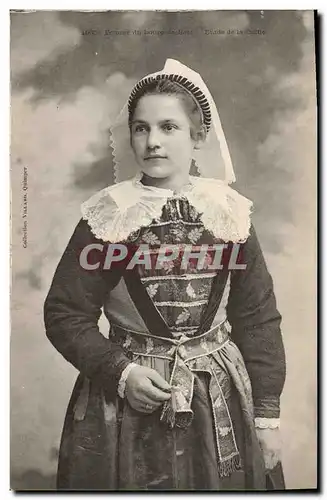 Cartes postales Folklore Femme du bourg de Batz Etude de la coiffe