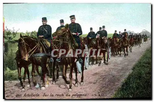 Cartes postales Militaria Artillerie Sur la route du polygone