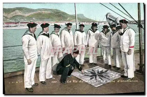 Cartes postales Militaria La vie du marin La lecon d&#39orientation