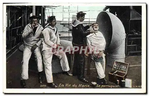 Cartes postales Militaria La vie du marin Le perruquier Coiffeur