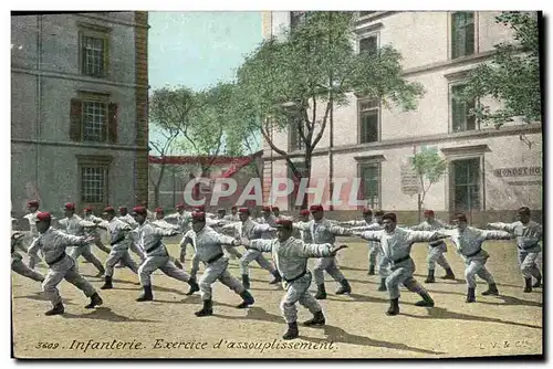 Cartes postales Militaria Infanterie Exercice d&#39assouplissement