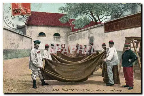 Cartes postales Militaria Infanterie Battage des couvertures