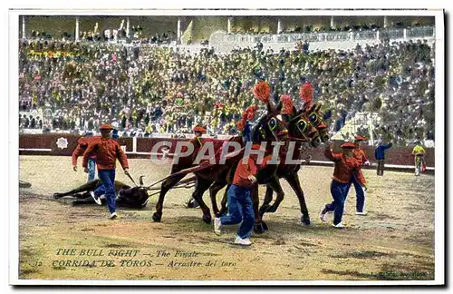 Ansichtskarte AK Corrida Course de taureaux Corrida de Toros Arrastre del Toro Chevaux Cheval