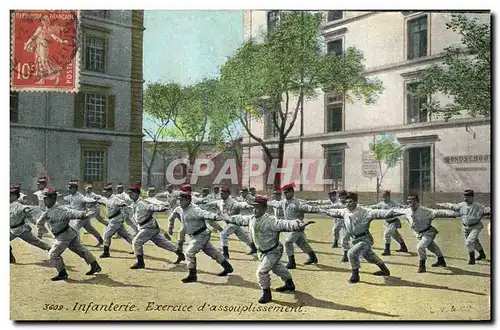 Cartes postales Militaria Infanterie Exercice d&#39assouplissement Gymnastique