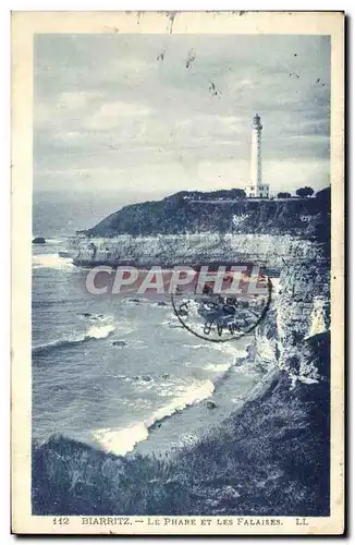 Cartes postales Phare Biarritz Le phare et les falaises