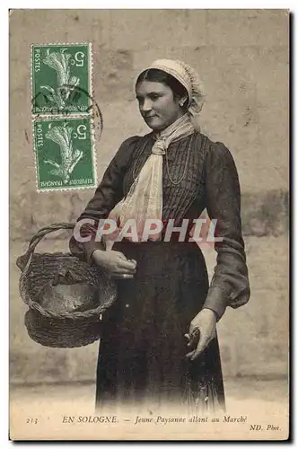 Cartes postales Folklore Paysans En Sologne Jeune paysanne allant au marche