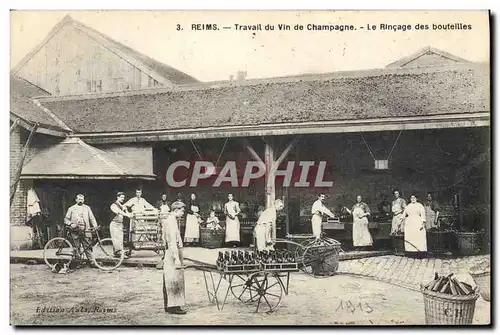 Cartes postales Folklore Vigne Vendanges Reims Travail du vin de Champagne Le rincage des bouteilles TOP