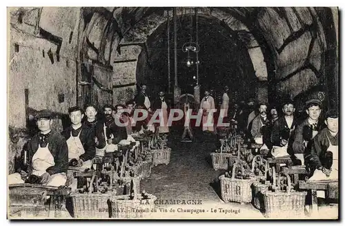 Cartes postales Folklore Vigne Vendanges Champagne Epernay Travail de vin de Champagne Le tapotage TOP