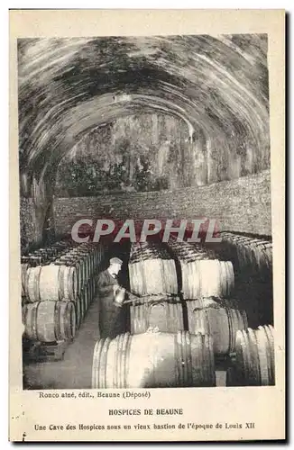 Cartes postales Folklore Vin Vignobles Champagne Hospices de Beaune Une cave des hospices sous un vieux bastion