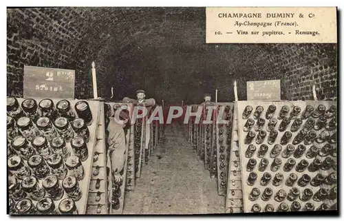 Cartes postales Folklore Vin Vendange Champagne Duminy Ay Champagne Vins sur pupitres Remuage