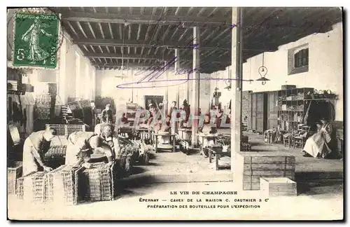 Cartes postales Folklore Vin Vendange Champagne Epernay Caves de la maison Gauthier Preparation des bouteilles p