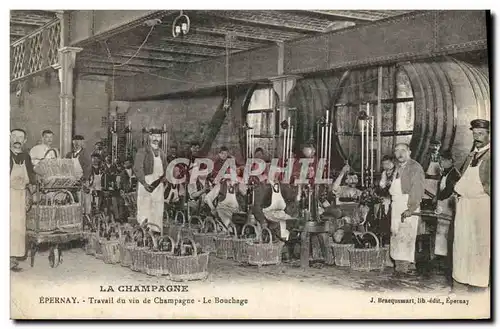 Cartes postales Folklore Vin Vendange Champagne Epernay Travail du vinde Champagne Le bouchage