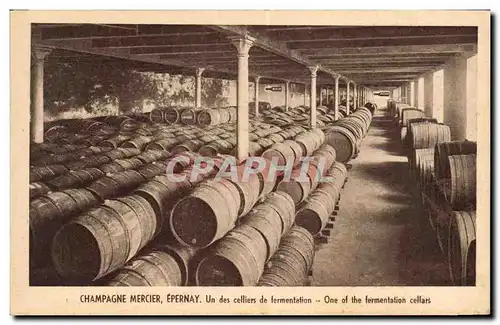 Cartes postales Folklore Vin Vendange Champagne Mercier Epernay Un des celliers de fermentation