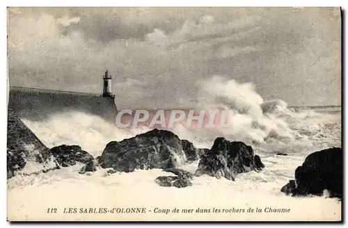 Ansichtskarte AK Phare Les Sables d&#39Olonne Coup de mer dans les rochers de la Chaume