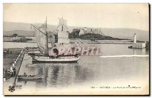 Ansichtskarte AK Phare Antibes Le port et le Fort Carre Bateau Voilier