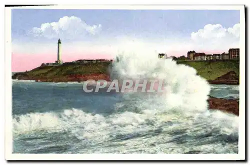 Ansichtskarte AK Phare Biarritz Effet de vagues Dans le fond le phare