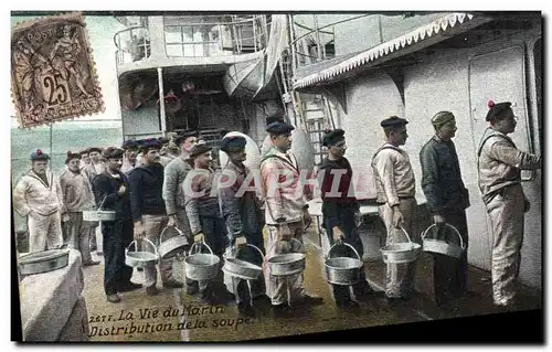 Cartes postales Militaria La vie du Marin Distribution de la soupe
