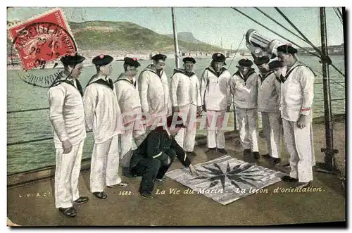 Cartes postales Militaria La vie du Marin La lecon d&#39orientation