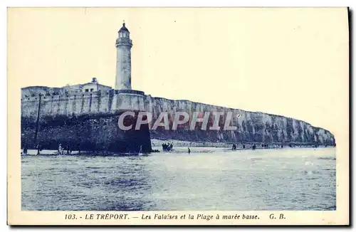 Cartes postales Phare Le Treport Les falaises et la plage a maree basse