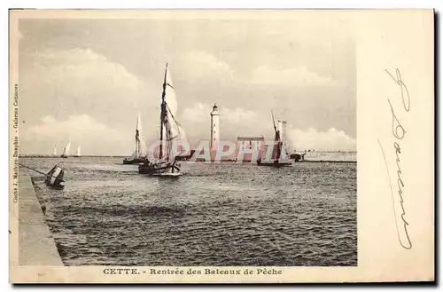 Cartes postales Phare Cette Rentree des bateaux de peche