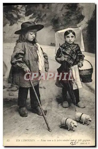 Cartes postales Folklore Limousin Enfants Cochon Porc