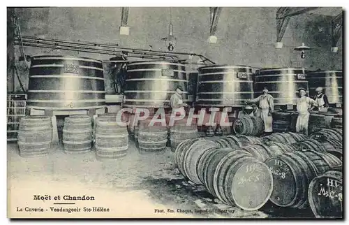 Cartes postales Champagne Moet & Chandon La cuverie Vendangeoir Ste Helene