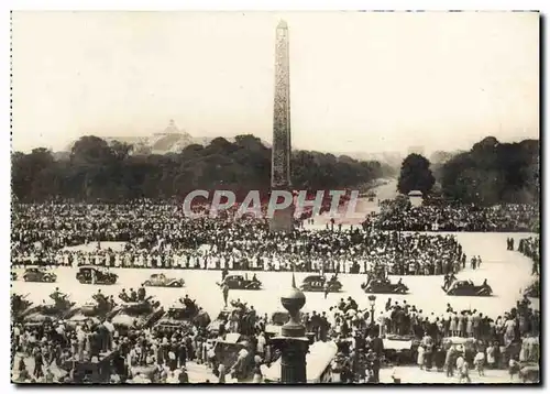 Ansichtskarte AK Militaria Paris Defile des FFI Place de la Concorde