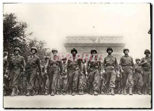 Cartes postales Militaria Paris Defile de l&#39infanterie americaine Avenue des Champs Elysees