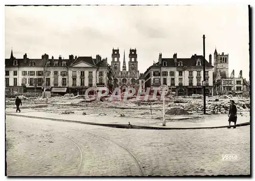 Cartes postales moderne Militaria Orleans 1941 Vue vers la cathedrale avant le percement du prolongement de la rue Jeann