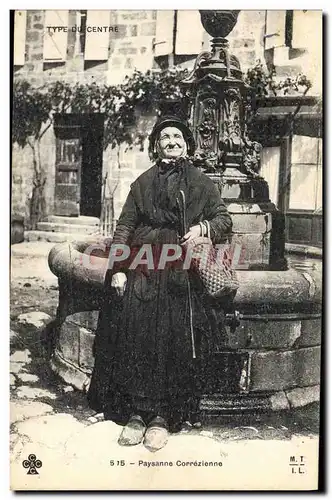 Cartes postales Folklore Type du Centre Paysanne Correzienne TOP