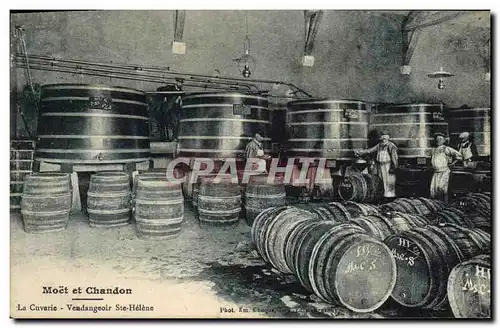 Cartes postales Folklore Vin Vendanges Champagne Moet & Chandon La cuverie Vendangeoir Ste Helene