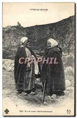 Cartes postales Folklore Type du Centre Sur la route Recit interessant