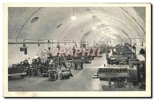 Cartes postales Folklore Vin Vendange Champagne Moet & Chandon Chantiers de degorgement