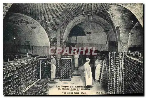 Cartes postales Folklore Vin Vendange Champagne Moet & Chandon Vue d&#39une cave