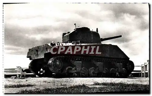 Cartes postales moderne Militaria Arromanches Un souvenir du debarquement Tank Char d&#39assaut