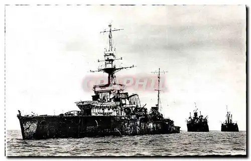 Moderne Karte Militaria Juno Beach Bateaux echoues devant le port