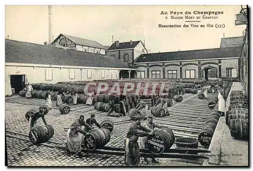 Ansichtskarte AK Folklore Vin Vendange Champagne Moet & Chandon Manutention des vins en futs